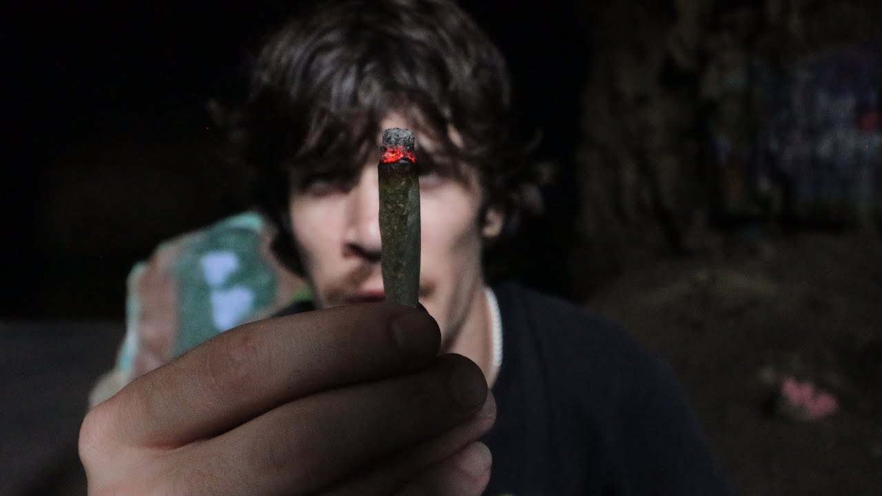 HOTBOXIN' THE CAVE