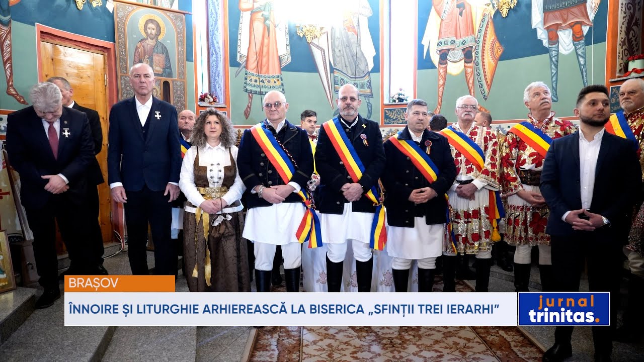 Înnoire și liturghie arhierească la  Biserica „Sfinții Trei Ierarhi”