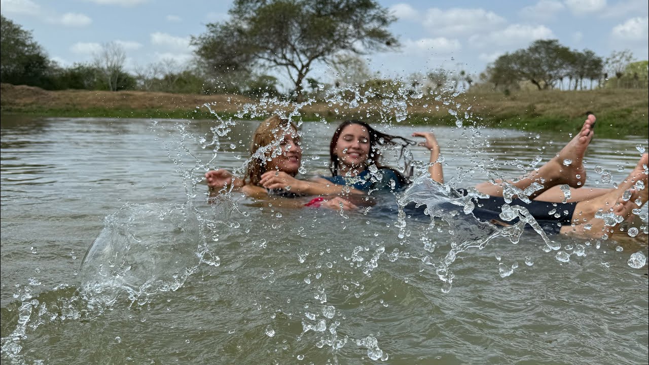 Hicimos un flotador natural aquí en el campo.😱