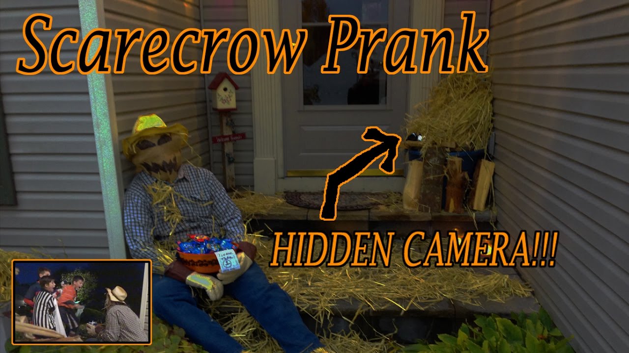 SCARE or TREAT!!! Halloween PRANK! [Hidden Camera | Fake Scarecrow]