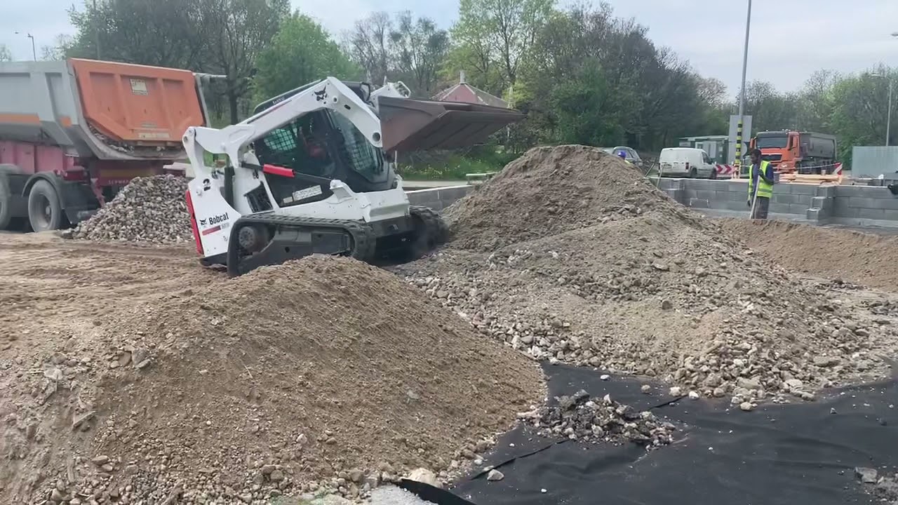 Bobcat T590 akci&oacute;
