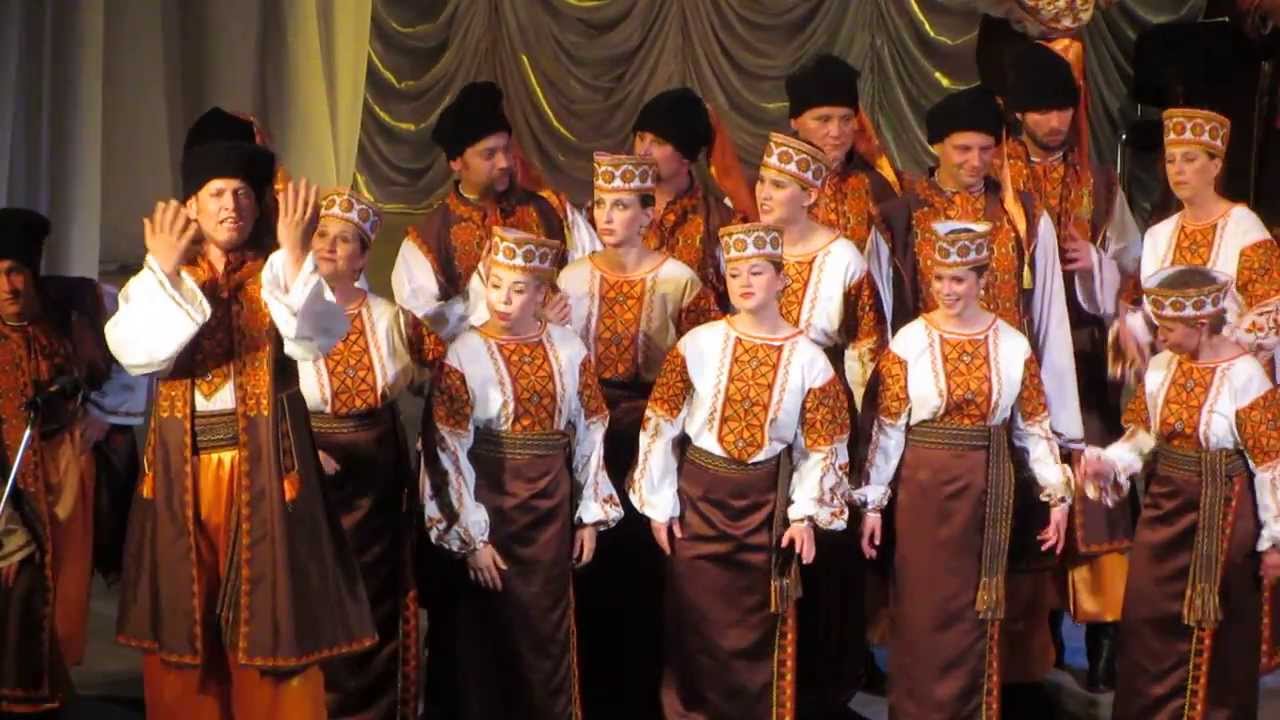 Performing with Ukrainian Canadian choir Lastivka