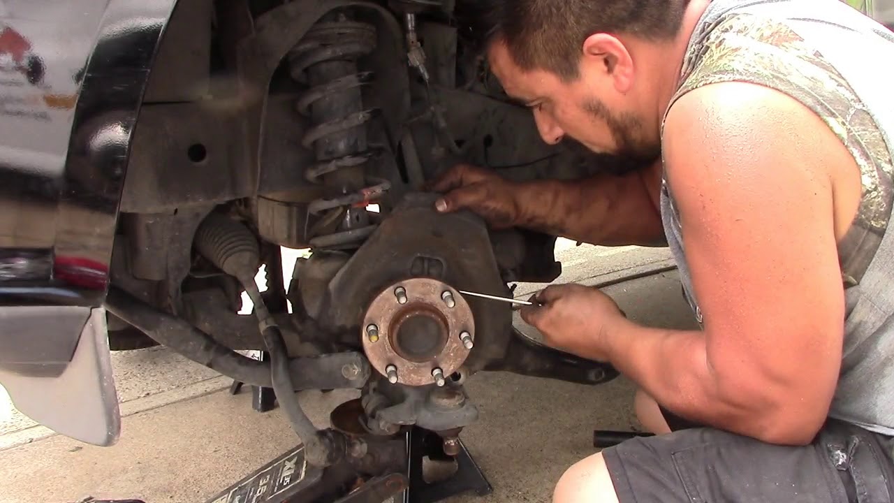 2005 Nissan Frontier Taking Apart Ball Joints And Shocks