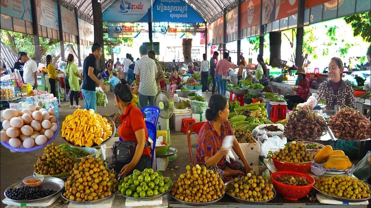 Best Street Food In Cambodia & Cambodian Market Food  Review