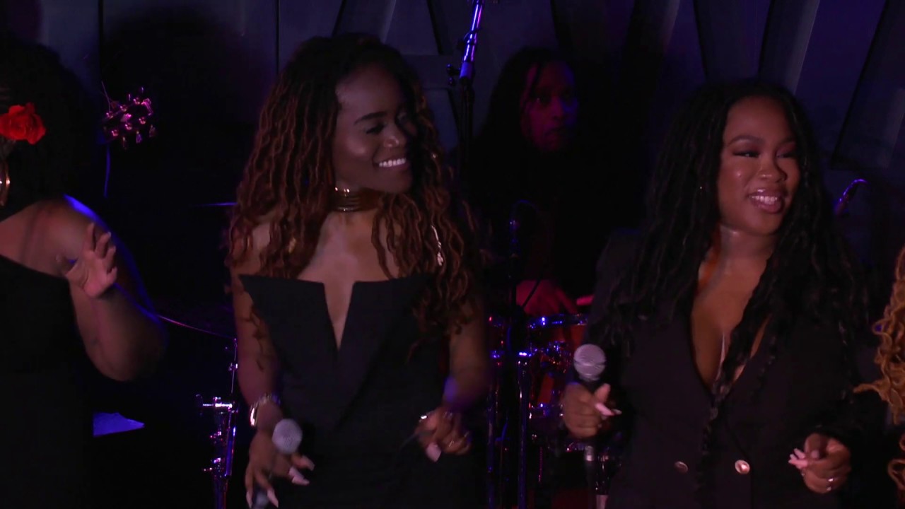 Aysha Loren & SunDivas - Unstoppable (Live)