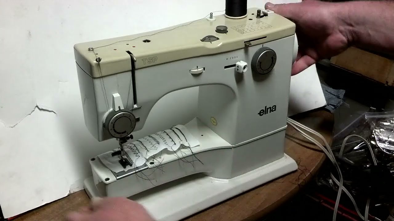 Vintage Elna TSP 72C Zig Zag Embroidery Sewing Machine P453017