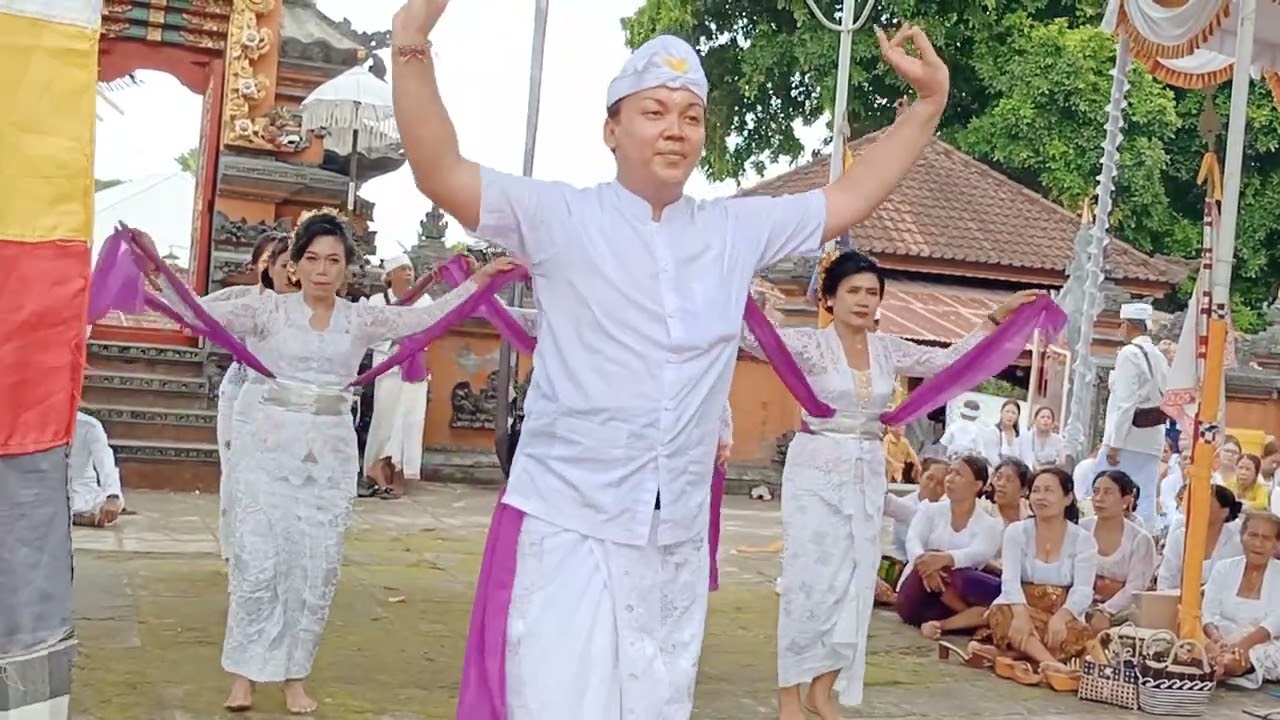 Rejang Kusuma Ratna  Desa Bubunan