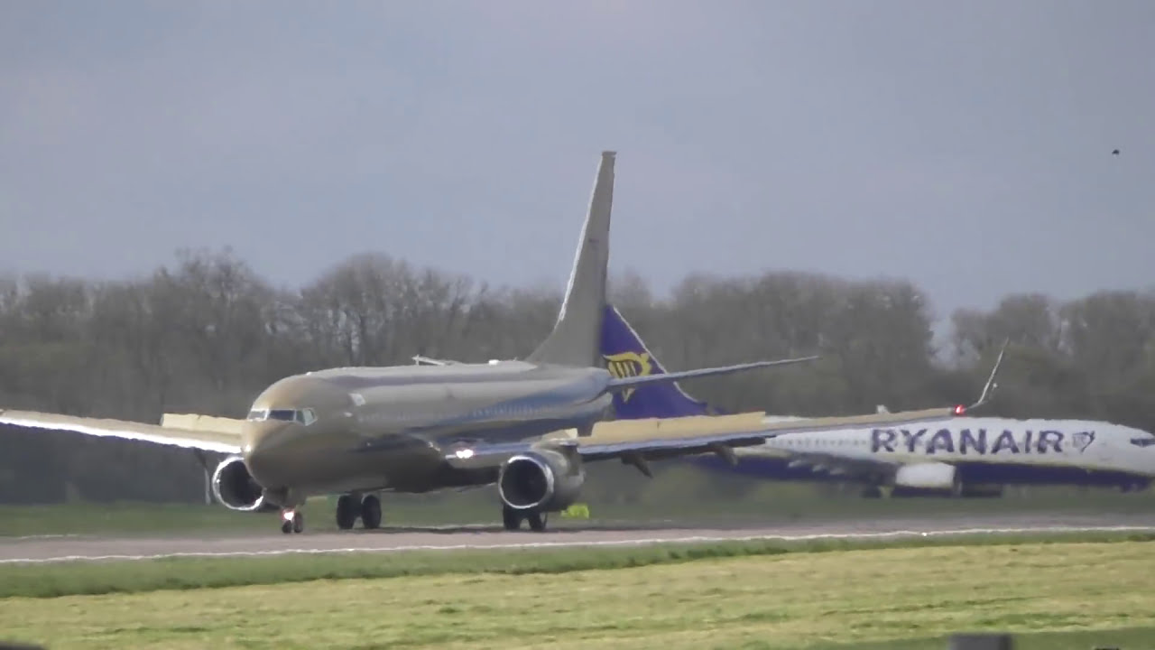 Almost wing strike Sultan of Johor Boeing 737 9MIII lands Stansted 24Apr16 913am from Vancouver