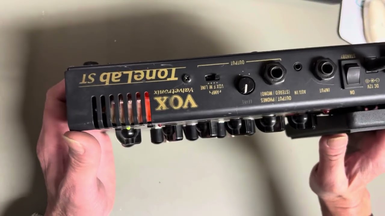 マルチエフェクター「VOX ToneLab ST」を分解してみた。