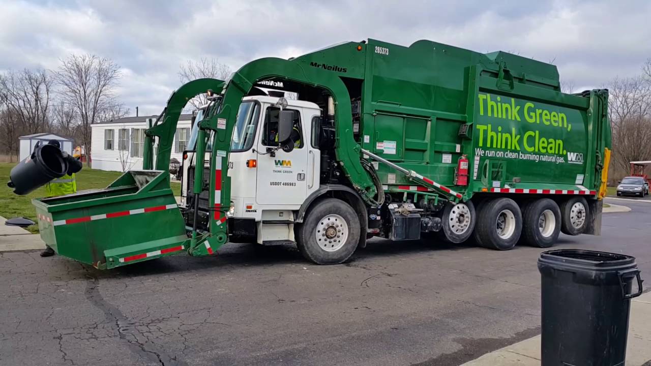 Waste Management: CNG Autocar ACX Xpeditor/ McNeilus Atlantic FL