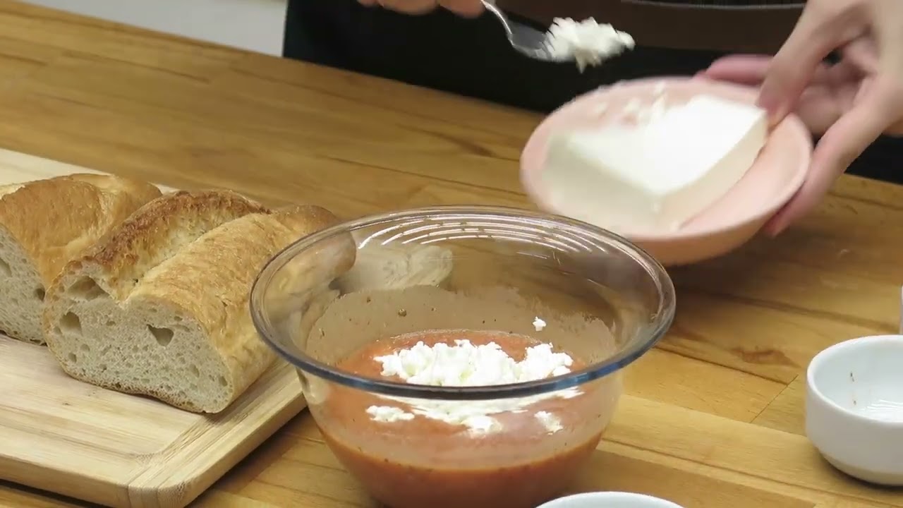 Bayat Ekmekli Ketçaplı Pizza