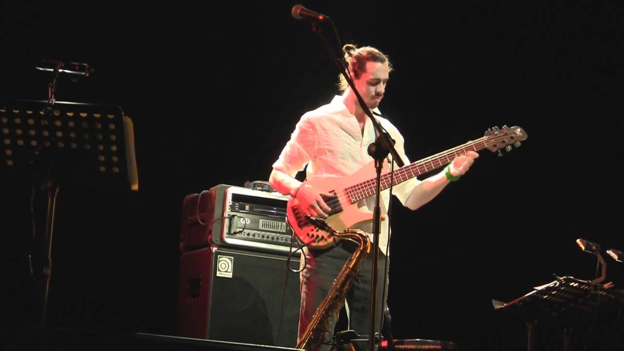 Yellowjackets, Torino 27-4-2012 - Felix Pastorius solo