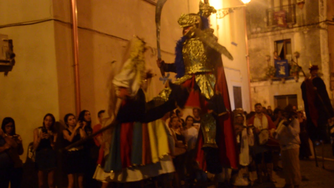 palio di ribusa: combattimento trampolieri