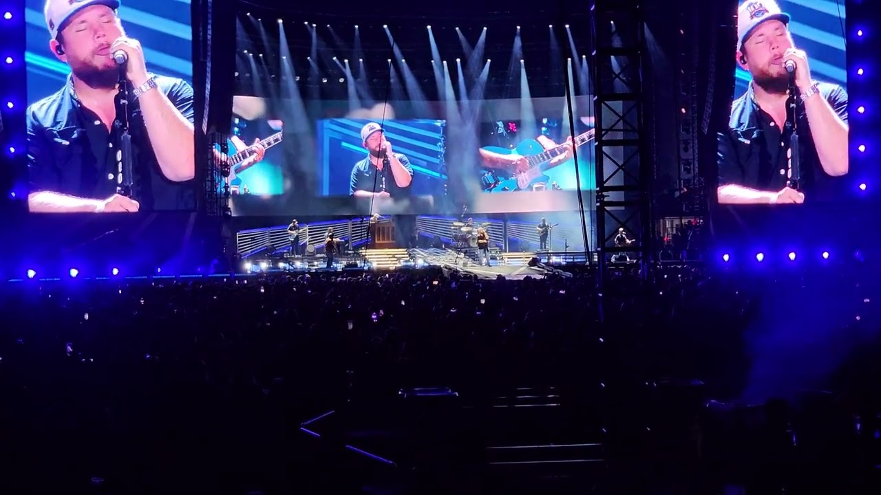 Luke Combs - Doin' This (live at MetLife Stadium; July 20, 2024)