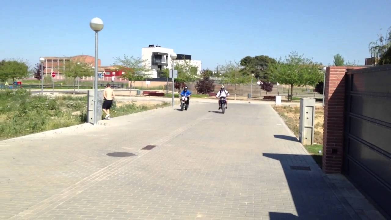 Carreras de motos ilegales 125cc - ilegal motorbike races i