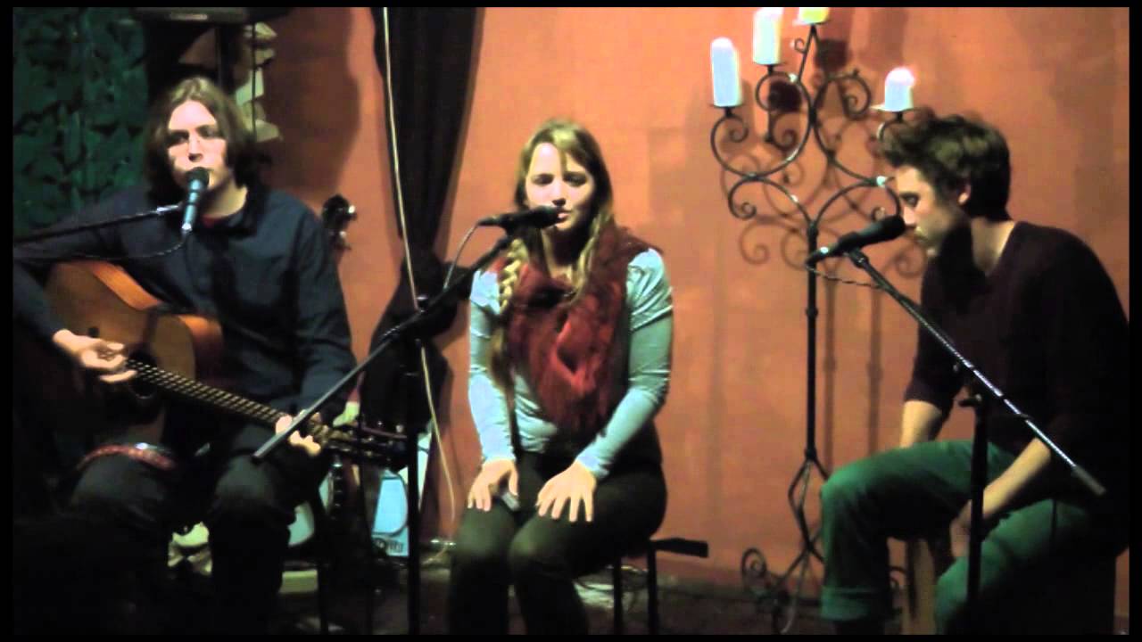 Zoe Elliot sings Summer Day @ High Tea, Sydney