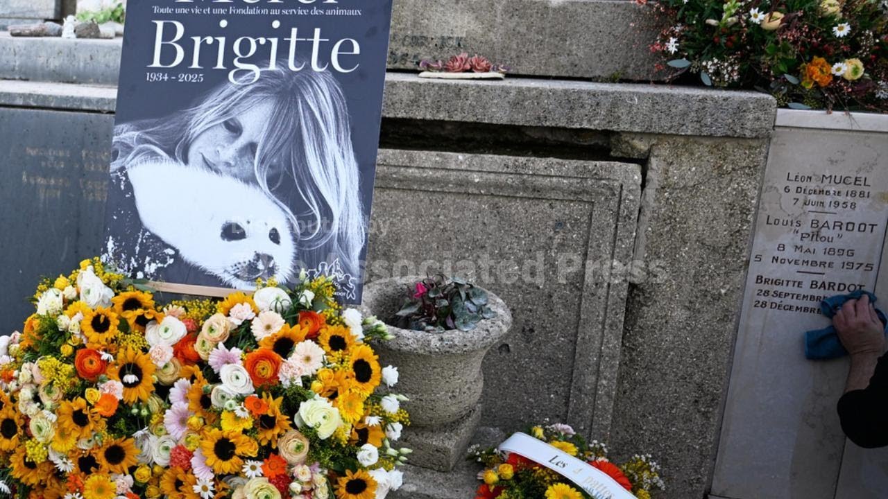 Fans bid adieu to Brigitte Bardot