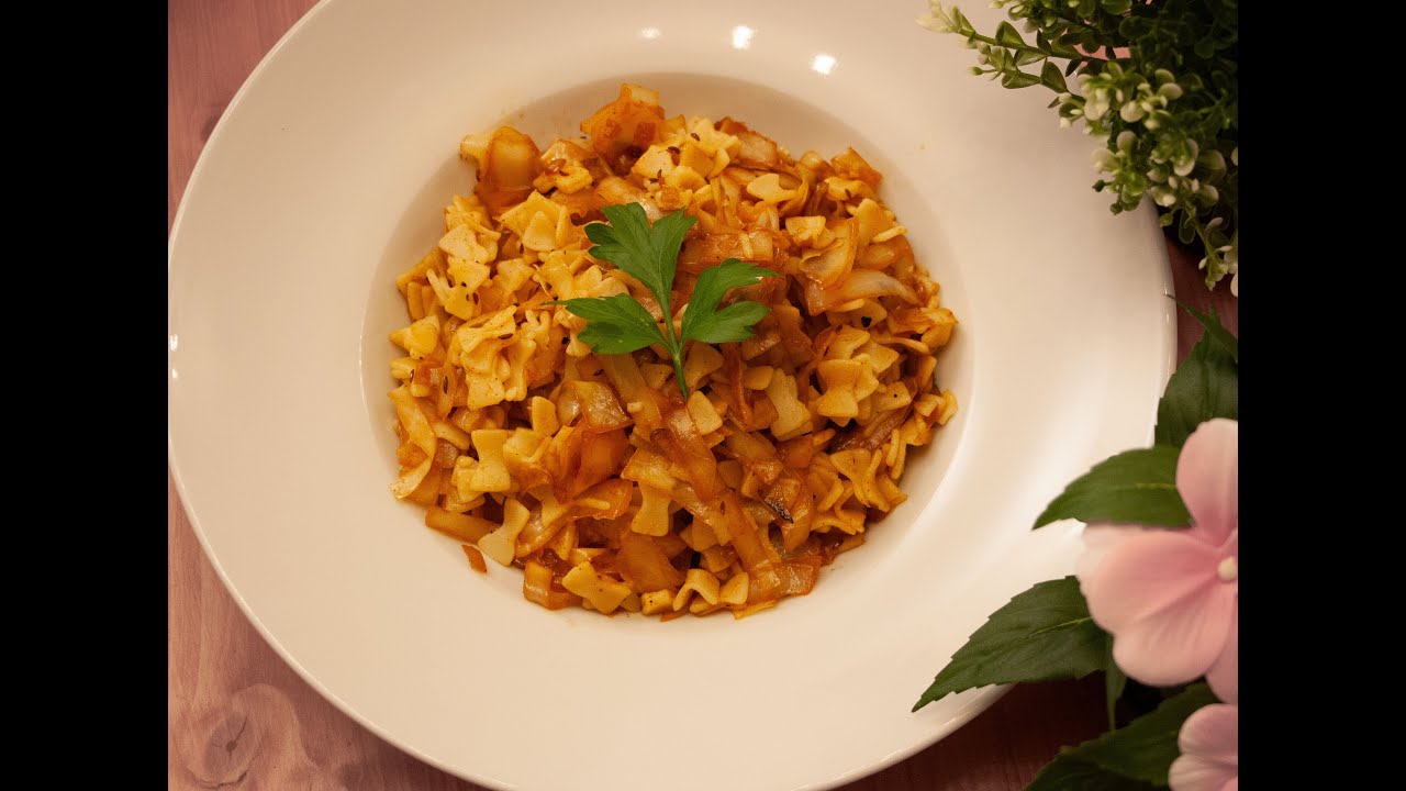 karamelisierte Krautfleckerl / caramelized Cabbage Flecks