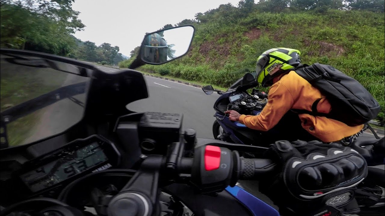 Ultimate Highway Battle | Yamaha R15 V3