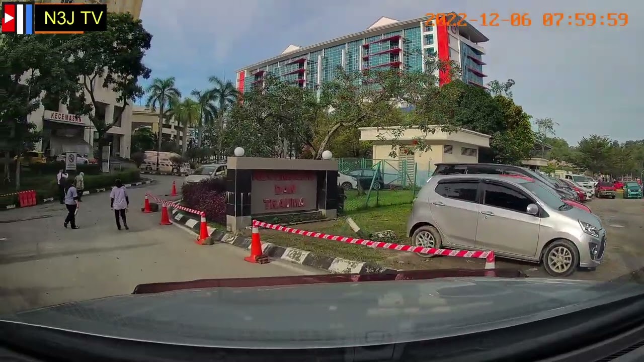 DASHCAM | HOSPITAL QUEEN ELIZABETH II CAR PARK