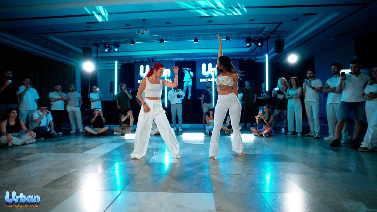 Llora ‪@Aventura  Bachata Moderna 2.0 | Magda & Valeria #bachatadance #aventura