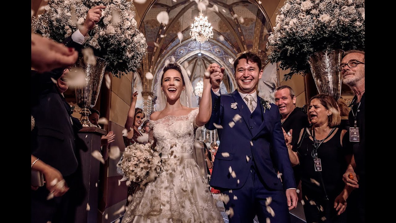 Saída Animada Dos Noivos | Can't Take My Eyes Off You - Instrumental (Gloria Gaynor)