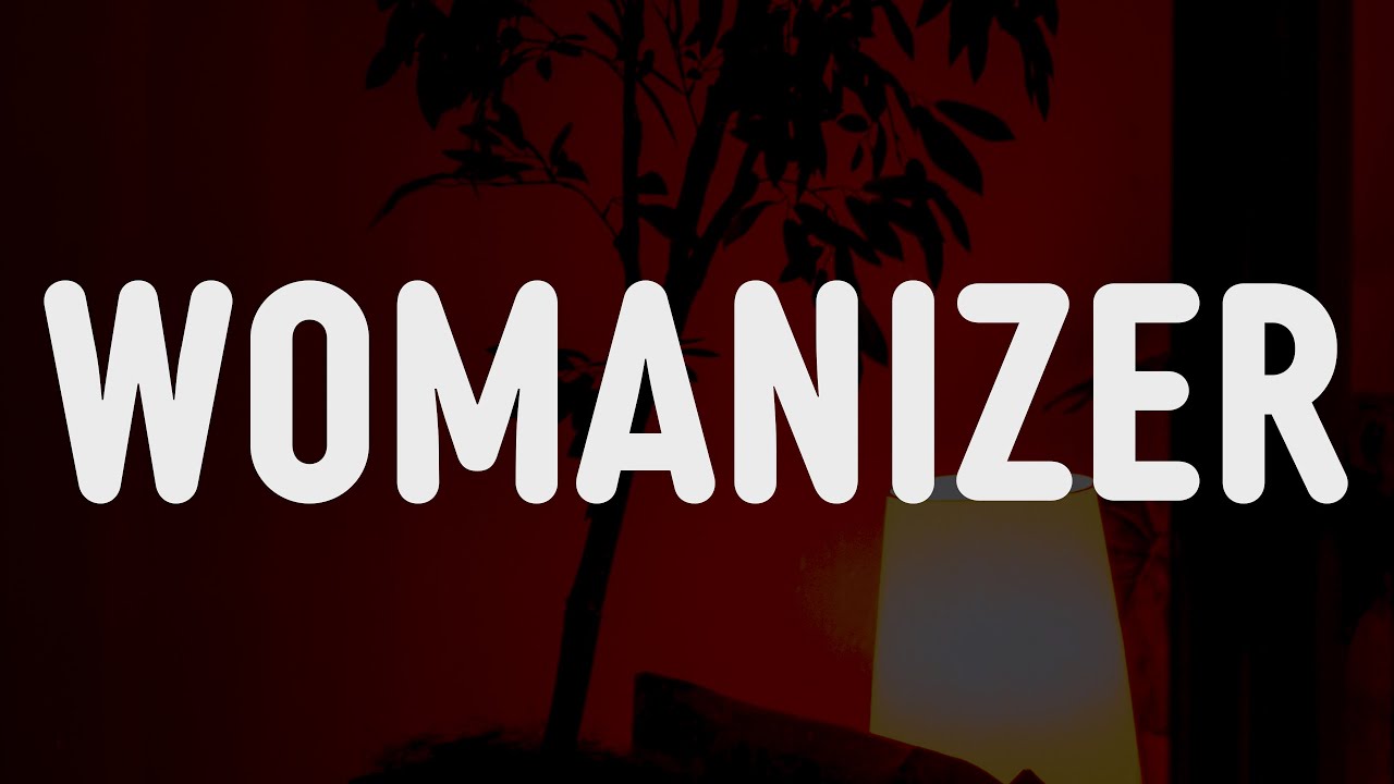 Britney Spears - Womanizer (Lyrics)