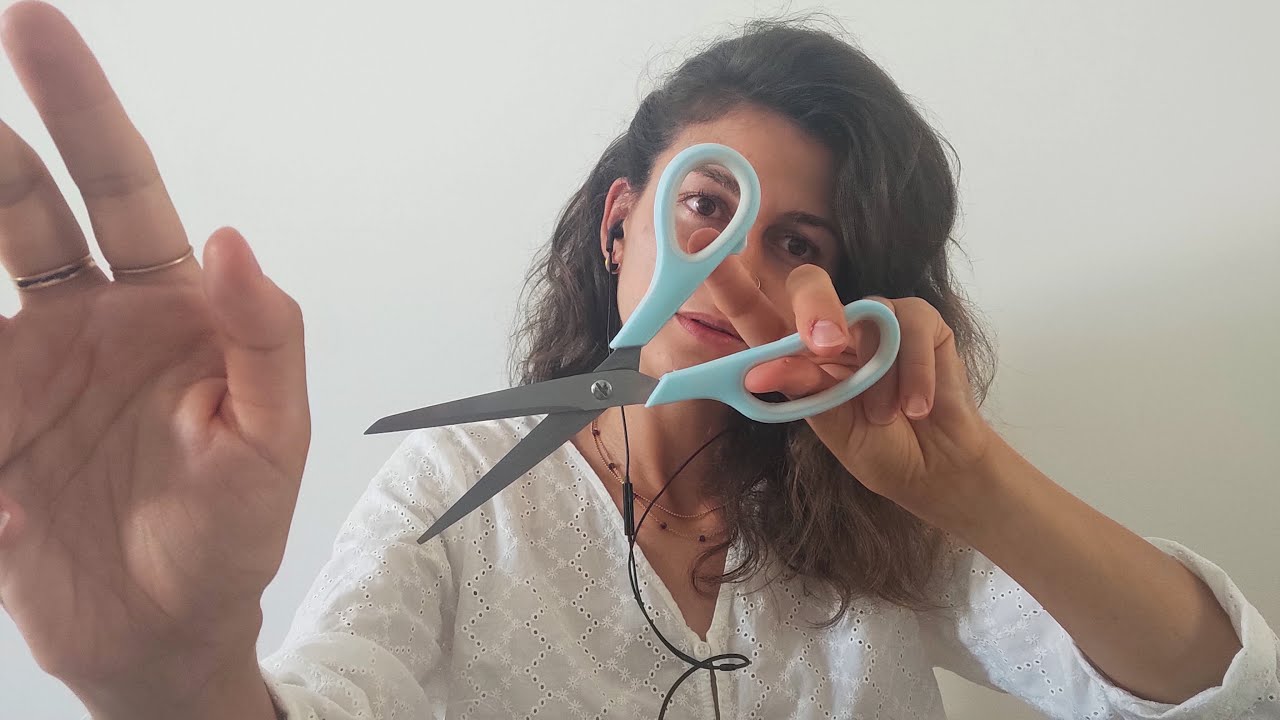 ASMR ITA lo-fi ✂️ 💇 ti taglio i capelli ma super veloce e super relax