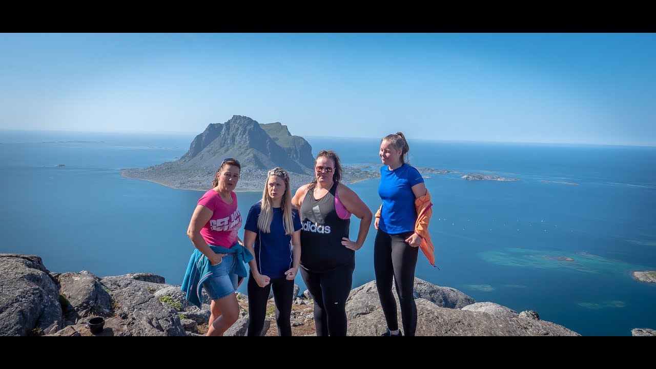 Tur opp Vegatrappa til Ravnfloget på øya Vega på Helgelandskysten