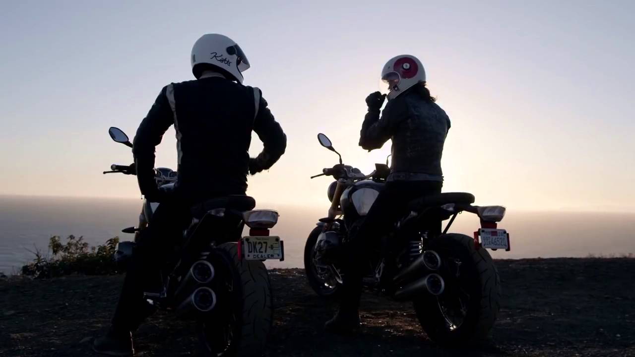 BMW Helmet with  Heads-Up Display.