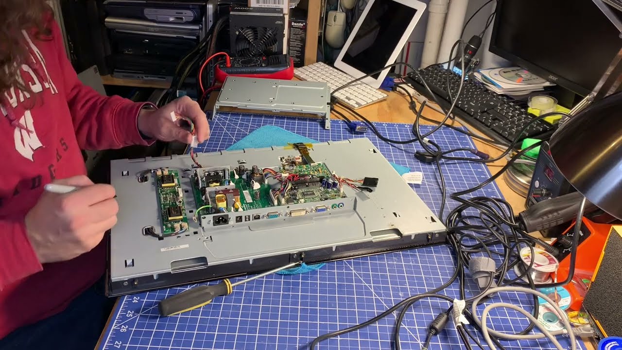 ELO ET2200L Touchscreen Troubleshooting / Conversion from CCFL to LED backlighting.