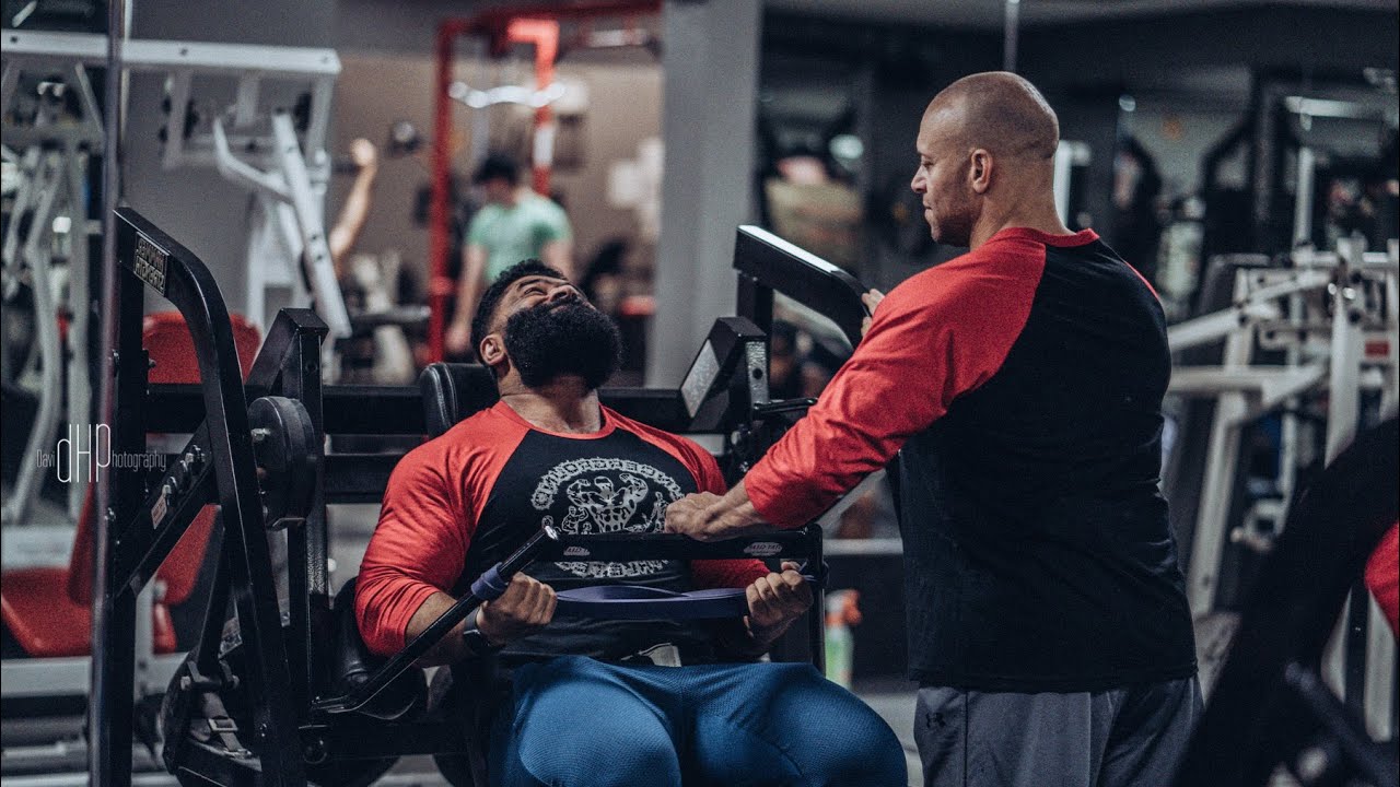Underground Athletes training with Stanimal, Pushpinder, and Coach Mandus Buckle