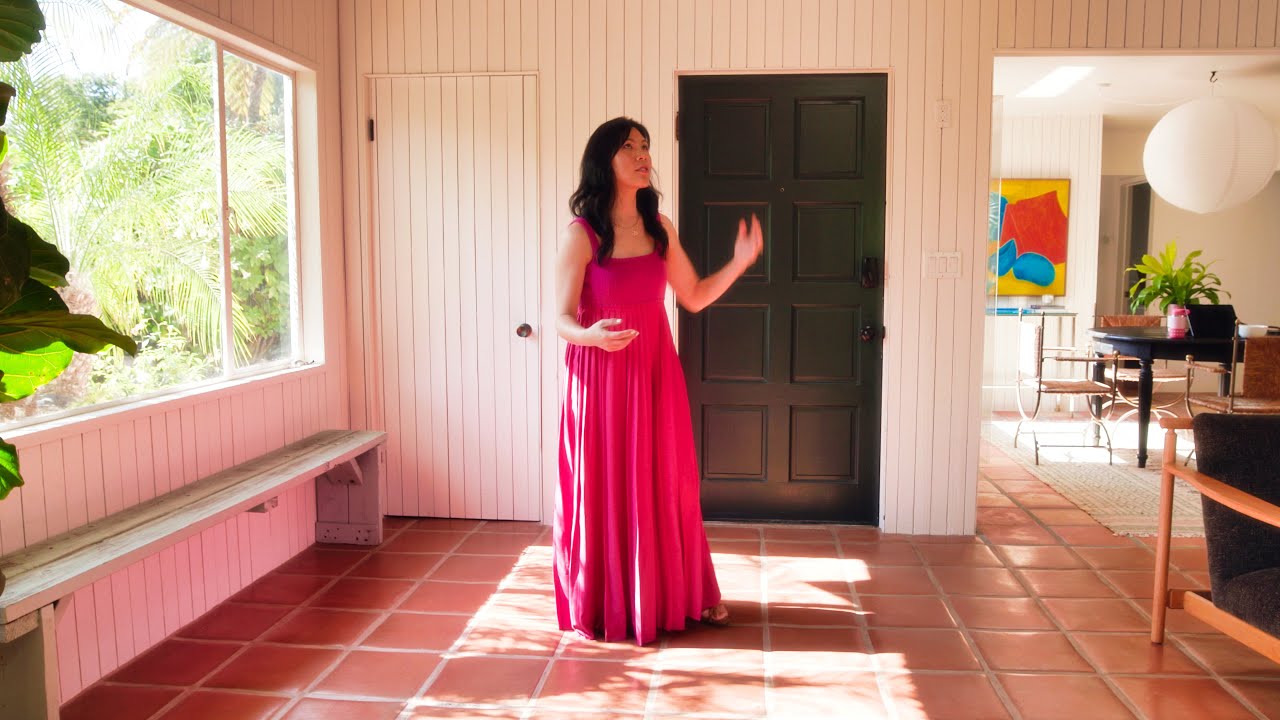 This Santa Barbara Ranch-Style Cottage AirBnb has all the California Vibes!