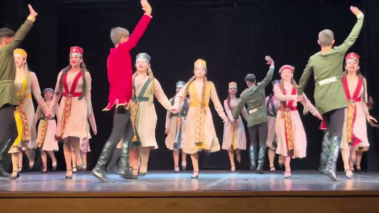 Azkakragan Artashat YAN dance 