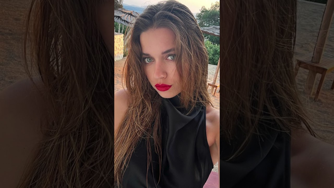 Afra Saraçoğlu compartió sus fotos de sus vacaciones en Grecia. #goldenboy #mertramazandemir