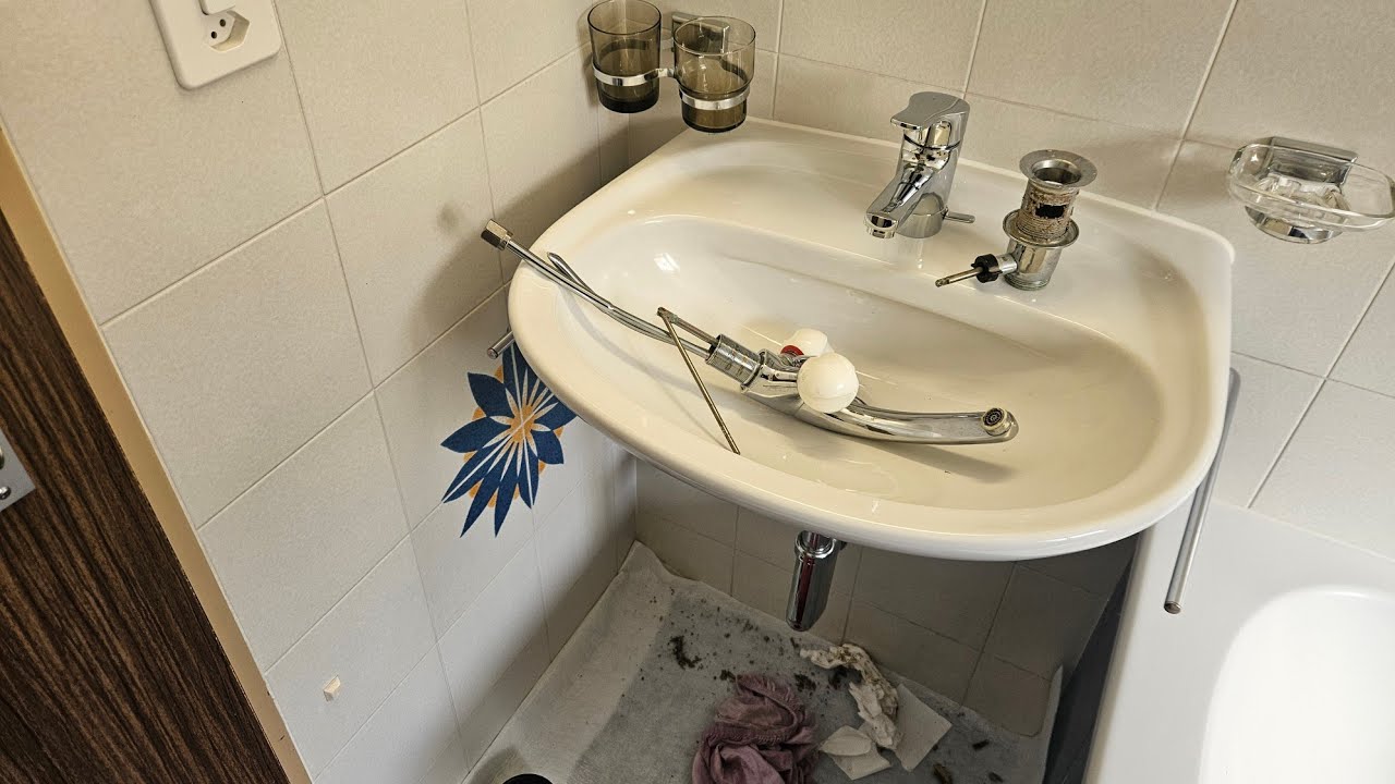 Come cambiare rubinetto e piletta lavandino#idraulicofaidate#rubinetto