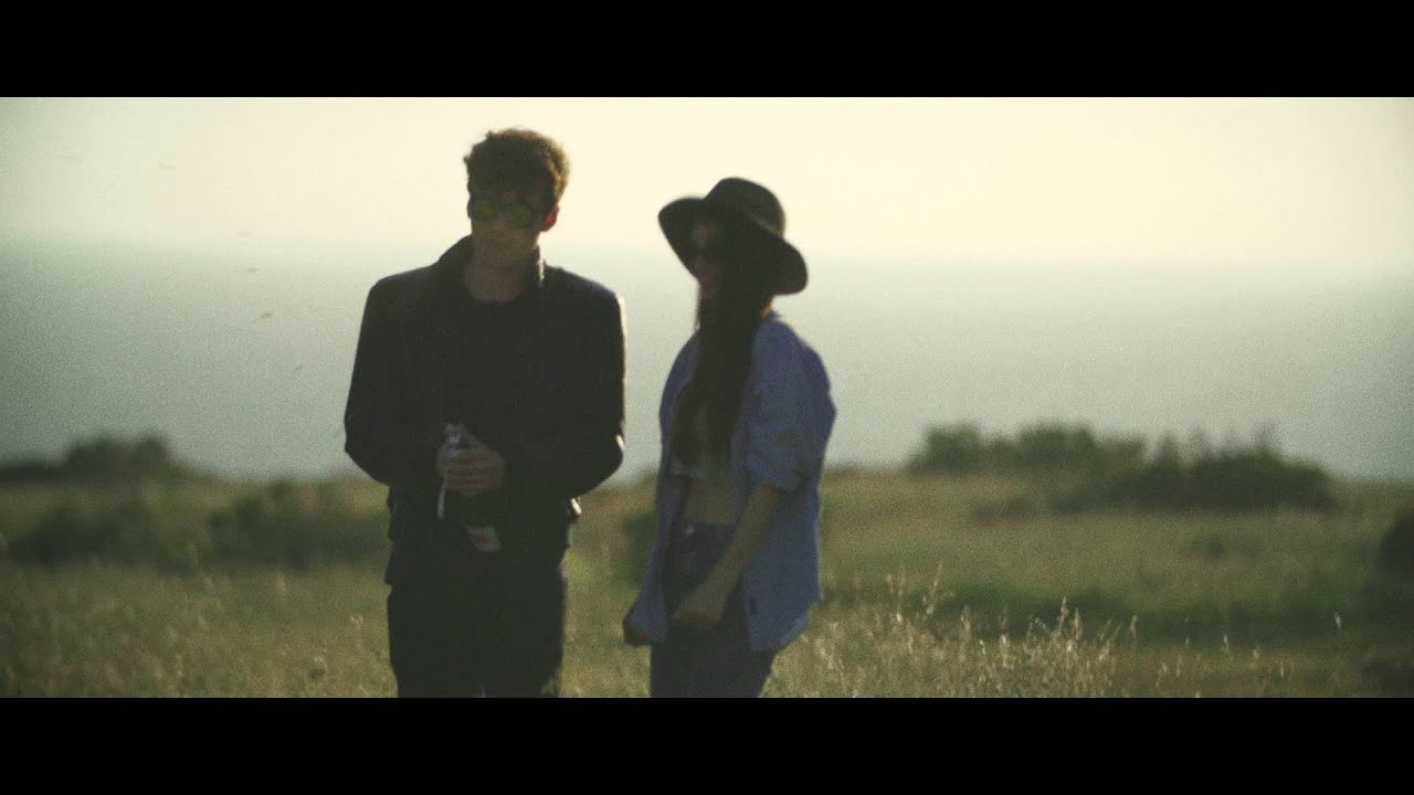 The Black Skirts (검정치마) - Hollywood [MV] 2015