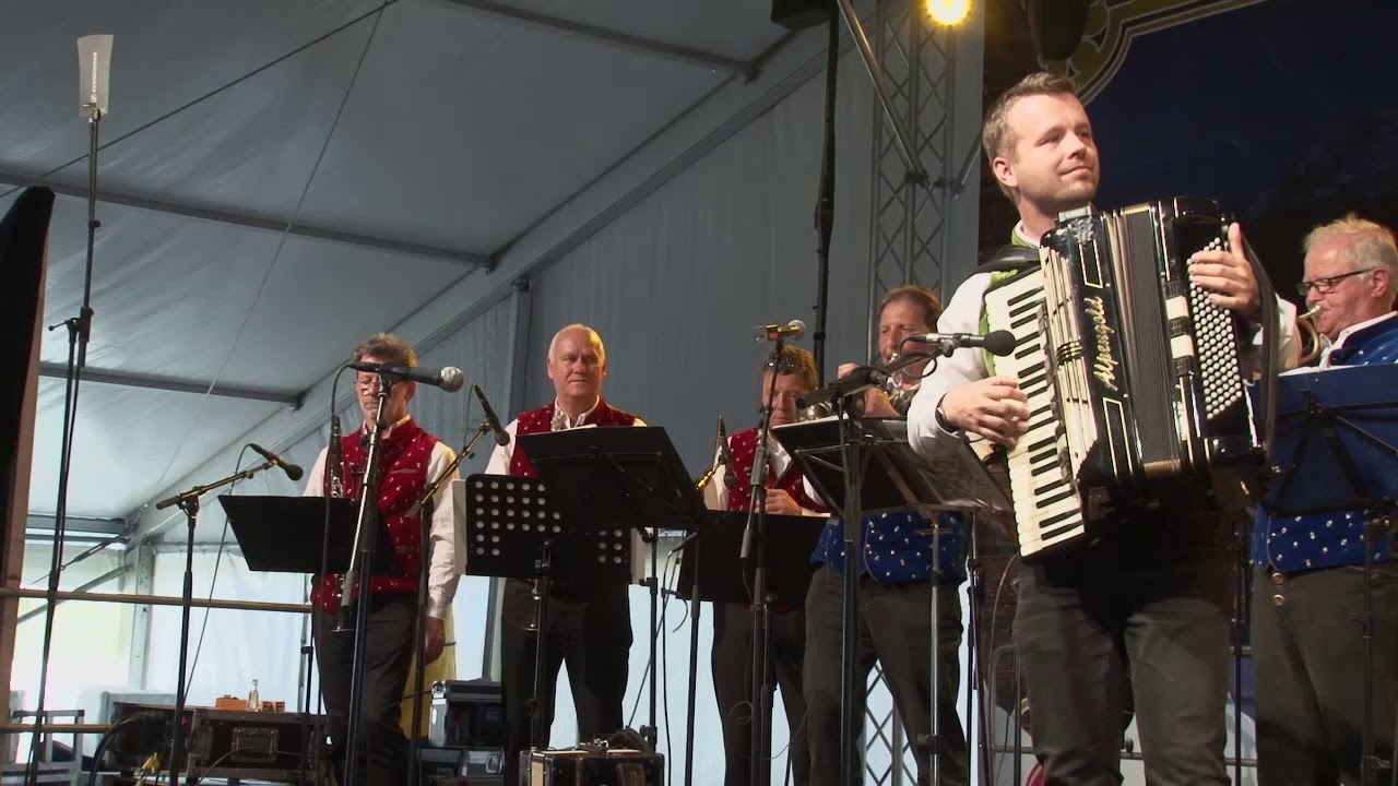 Musikanten Ski WM 2018  Krainer Swing  Zwei alte Leute zuhaus