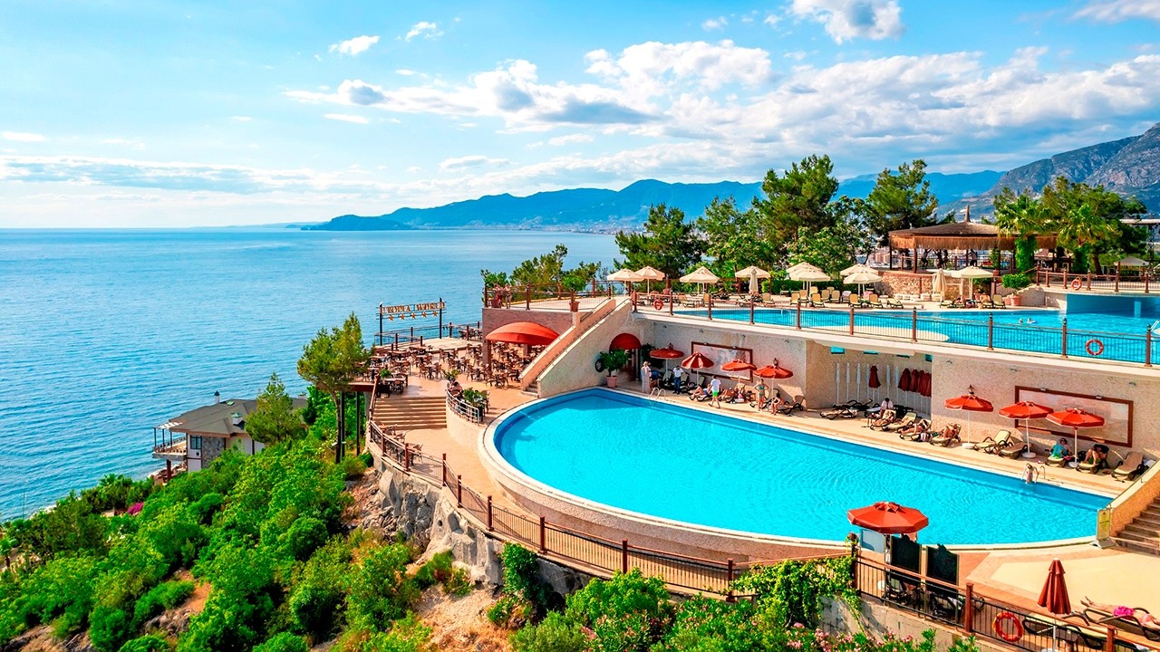 A LUXURY Hotel, BUT Not For Everyone! Utopia World Hotel Alanya - Full Tour And Review