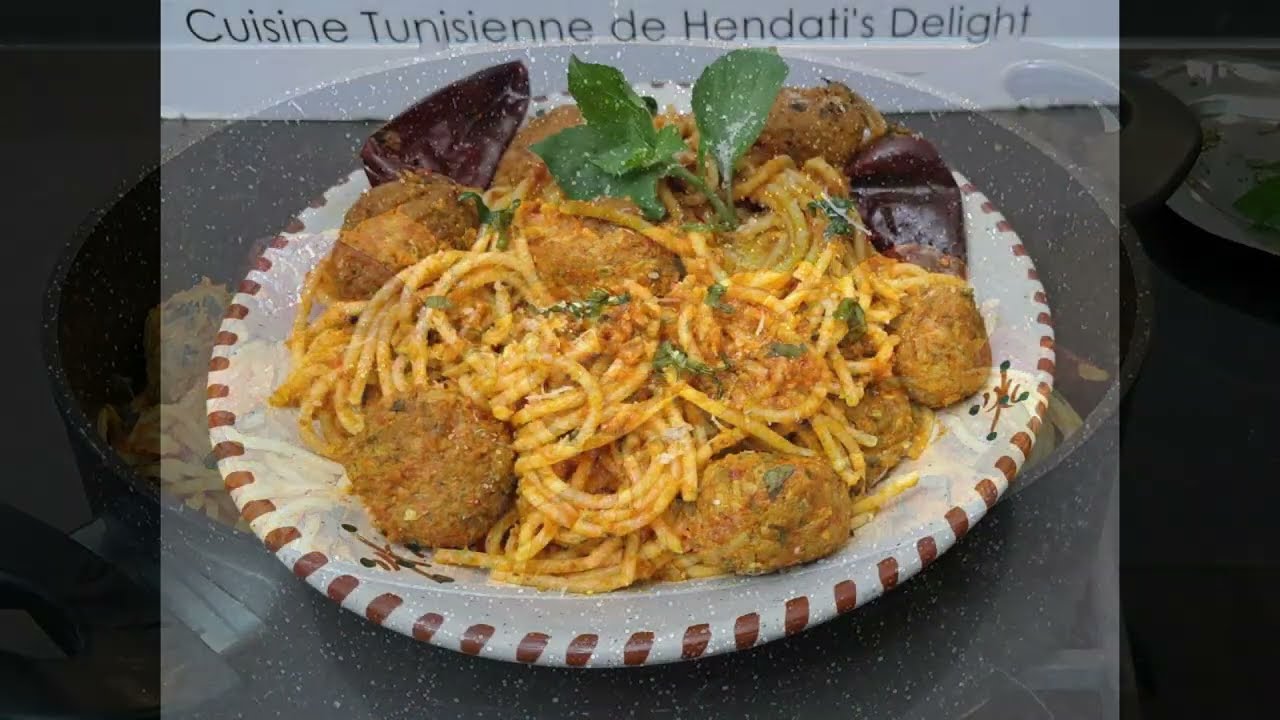 Macaroni au boulettes de viande hachée مقرونة سباقتي بالبنادق