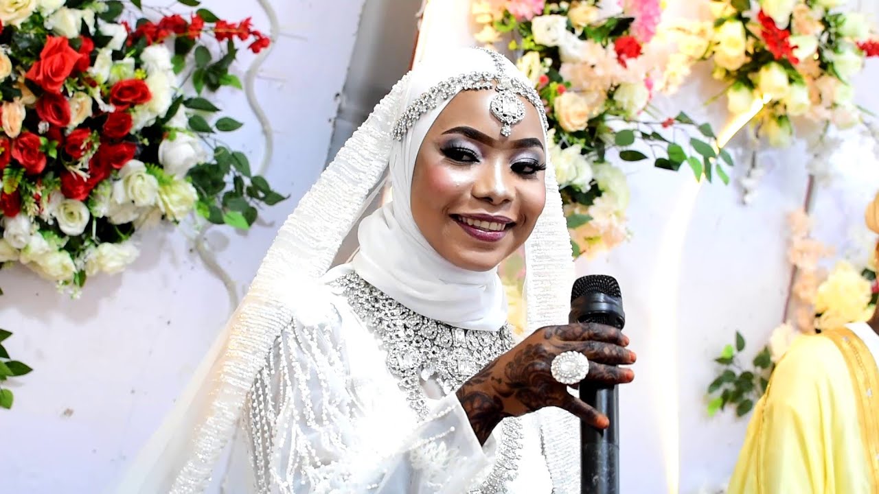 UKHTY ZULEKHA AMPA MANENO MATAMU SANA MUME WAKE HADI KULIA KWA WIMBO HUU