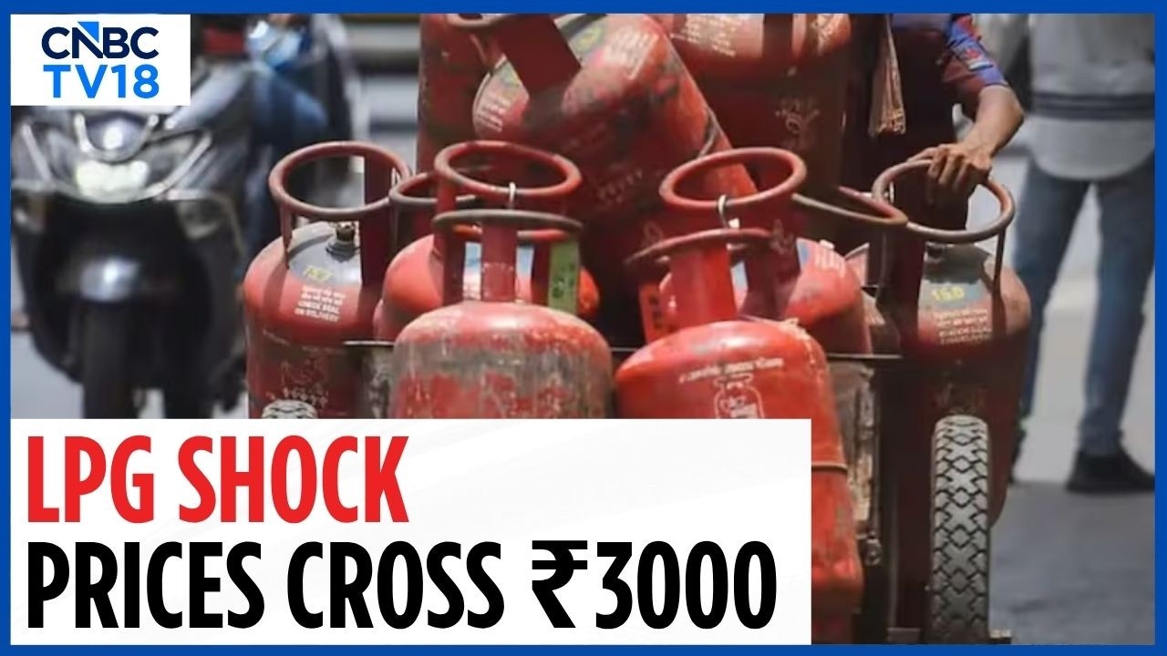 LPG Cylinder Price Hike | Commercial Cylinder Rates Cross Rs 3,000 After ₹993 Surge | N18V