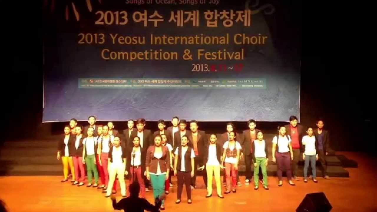 Coro Tomasino in South Korea... We Will Rock you