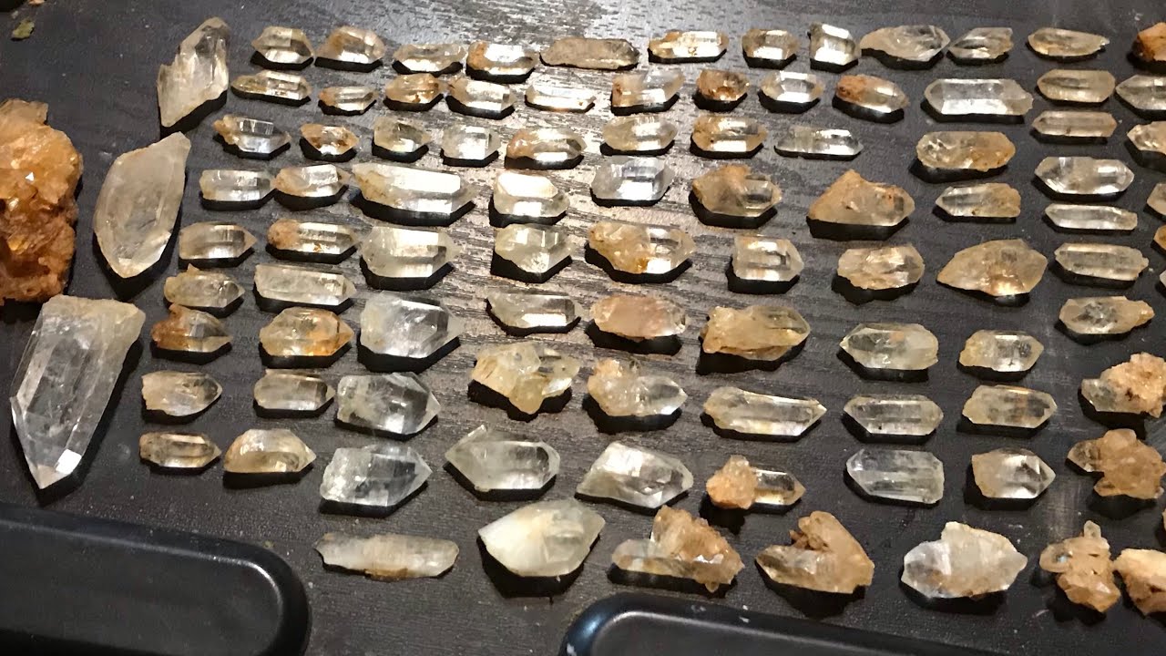 SUPER CLEAR CRYSTAL Dug Schuylkill County Pennsylvania Dig Video￼