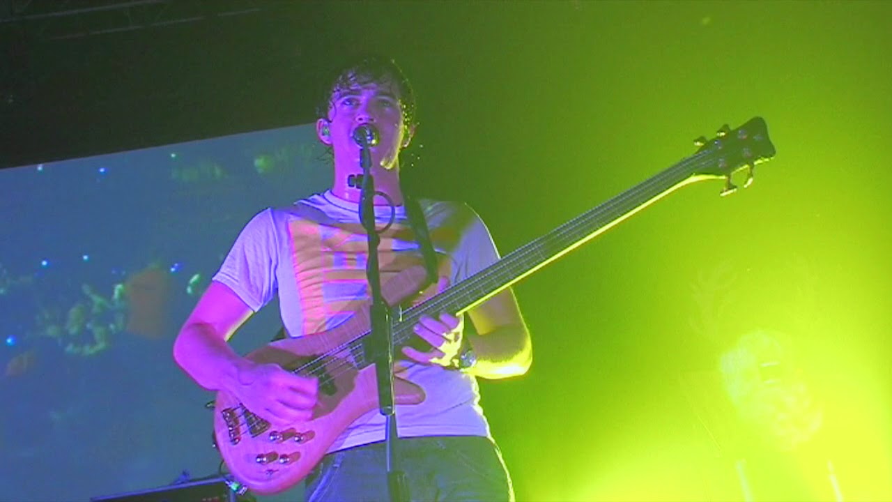 Enter Shikari -  Sorry You're Not A Winner (Manchester Apollo. Oct 23rd 2007)