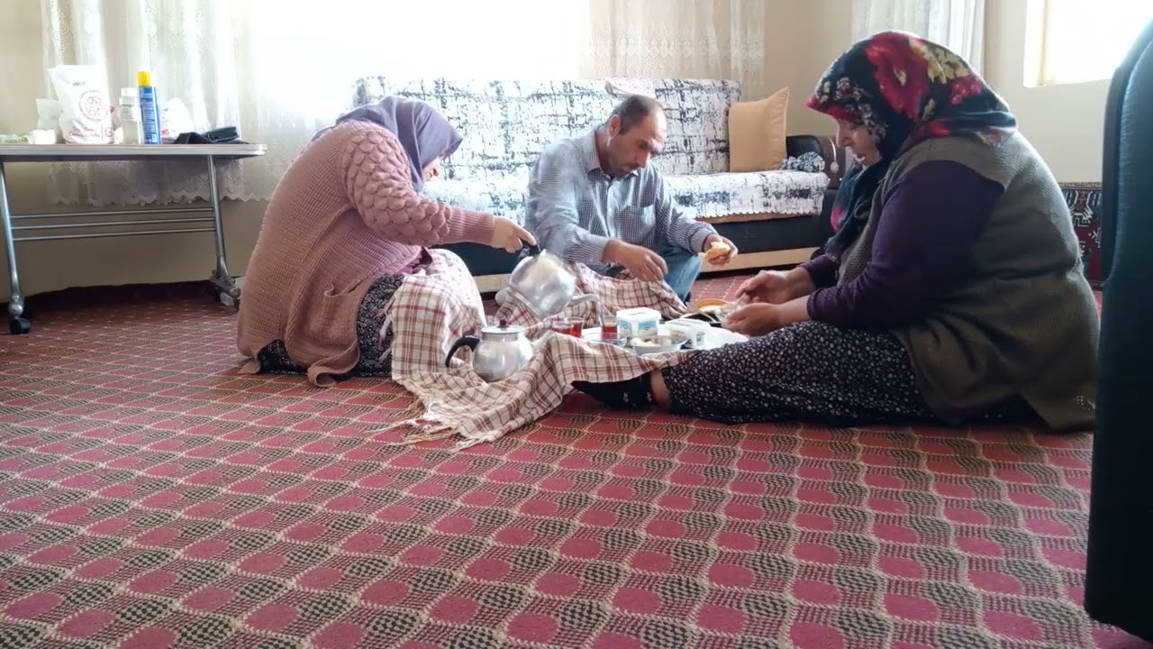 ANASIYNAN YARIŞ TINIZ KIZIMIN EVİNE GİDER SİNİZ SİZ BUSUNUZ İŞTE HAYIRLI CUMALAR CANLARIM BENİM 🤲🏻🤲🏻