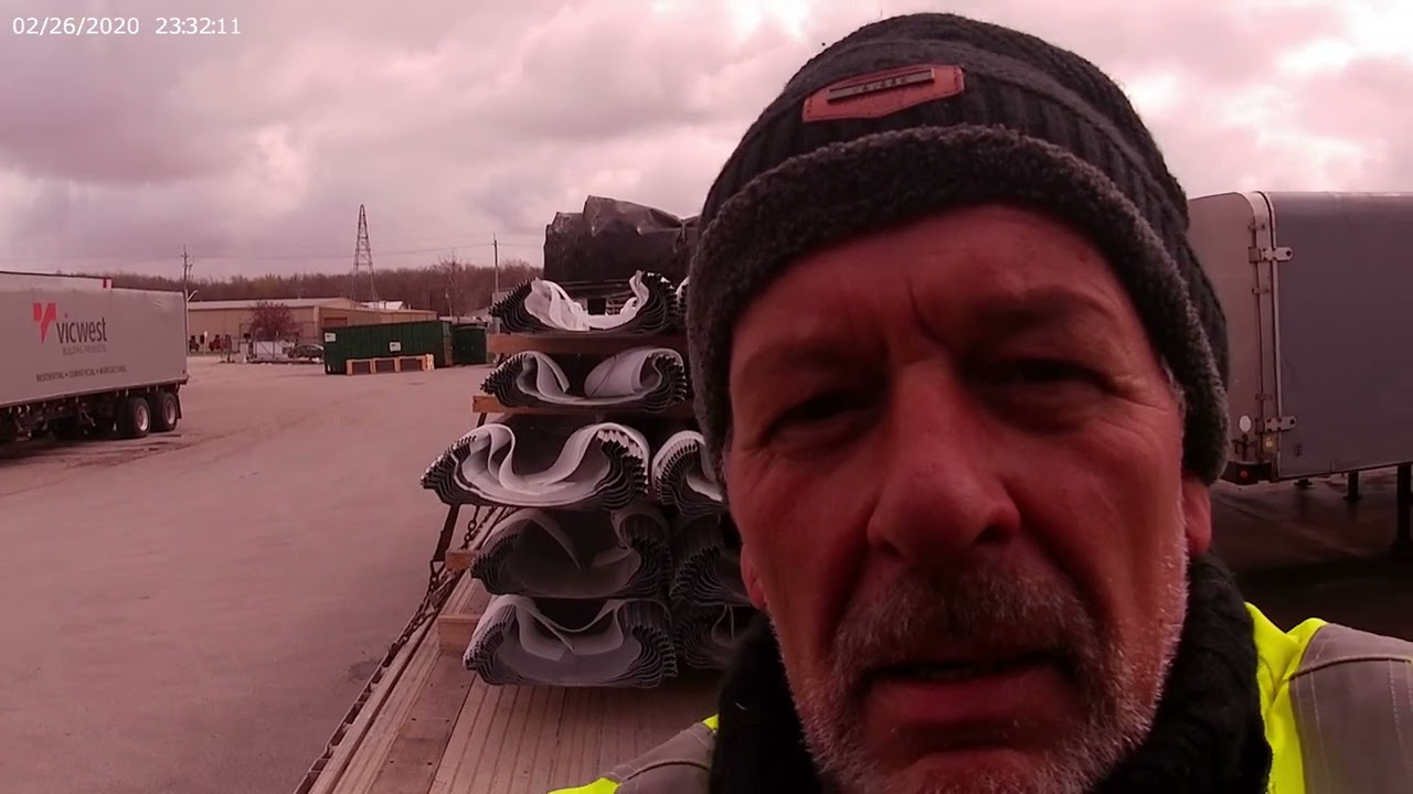 Mario on Truck 76 Scharfe Kanten und Tarp