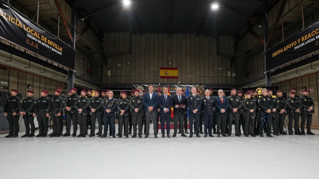 El alcalde presenta el nuevo Grupo de Apoyo y Reacción de la Policía Local de Sevilla