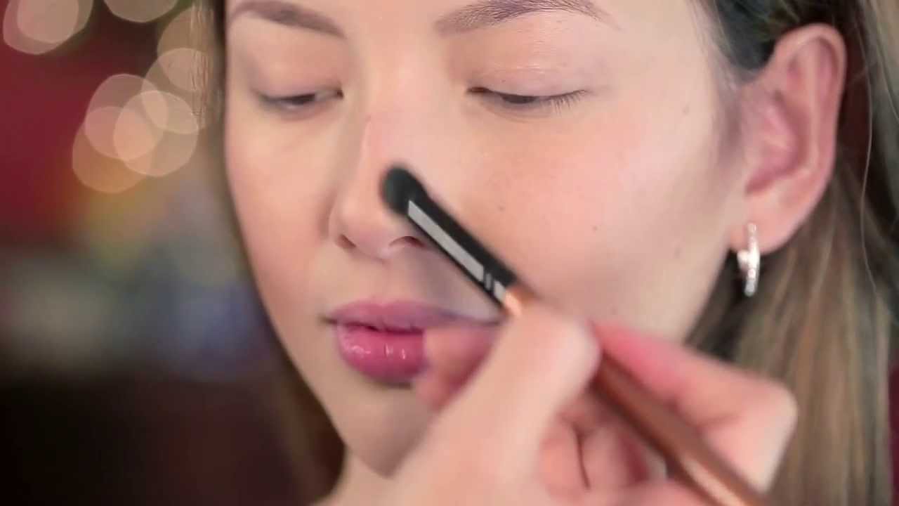 Be alluring with Ellen Adarna this Christmas with this dramatic Christmas MakeUp Tutorial