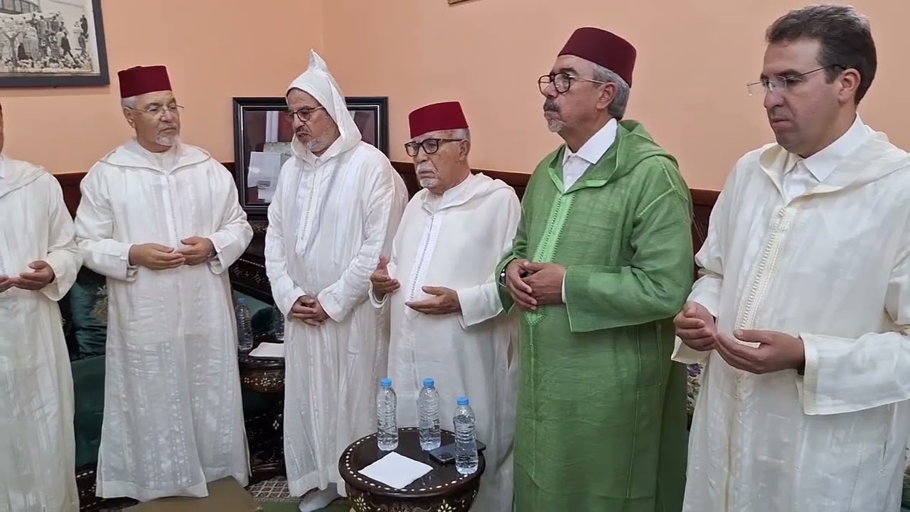 لجنة ملكية تزور الزاوية البصيرية ببني عياط إقليم أزيلال لتسليم الهبة الملكية